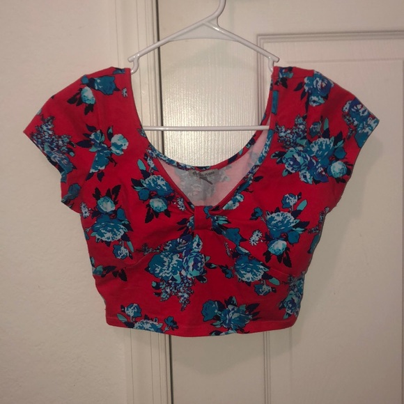 Crop Top - Picture 1 of 2